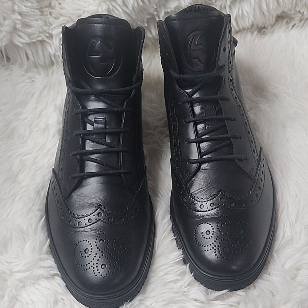 gucci black leather Laceup sneakers, with GG logo and cherry line on the side.
